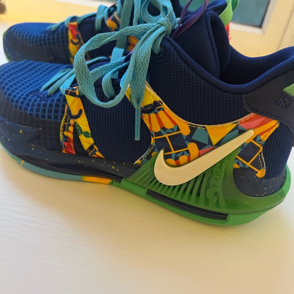 Nike Navy Blue Boys Basketball Sneakers